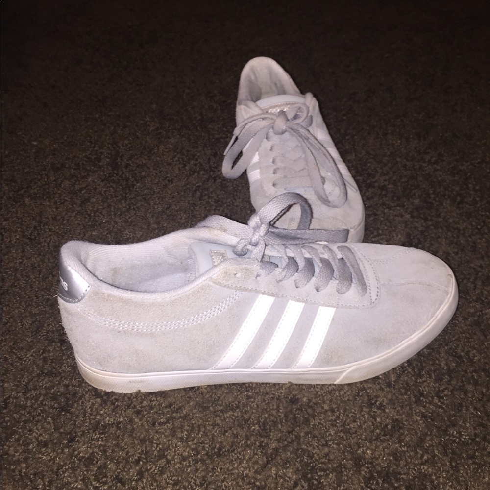 Women’s gray Adidas shoes! Size 8!